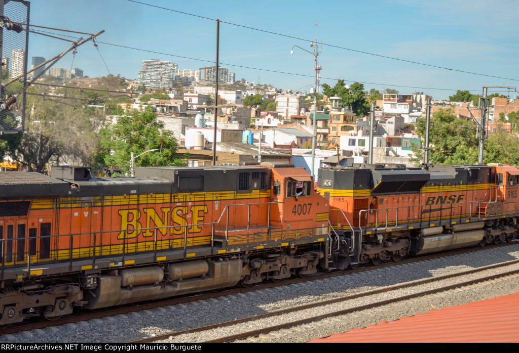 BNSF SD70ACe & C44-9W Locomotives